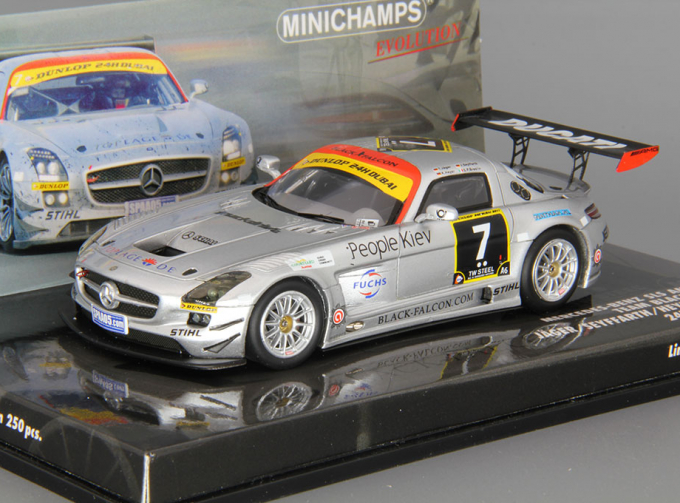 MERCEDES-BENZ SLS AMG GT3 Dubai (2011), silver