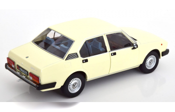 ALFA ROMEO Alfetta Berlina 2000L (1978), creme