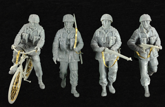 Сборная модель WWII British Paratroops In Action Set A
