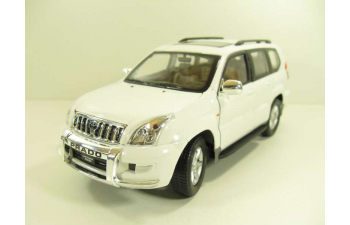 TOYOTA Land Cruiser Prado, масштаб 1:24, белый