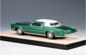 CADILLAC Eldorado Biarritz (1970), Nottingham Green Firemist