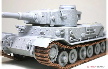 Сборная модель Тяжёлый немецкий танк Tiger (P) 003 с Zimmerit в мае 1944 года