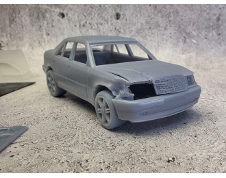 Сборная модель Mercedes-Benz W124 (E500) (из. к/ф "Такси 1") битая