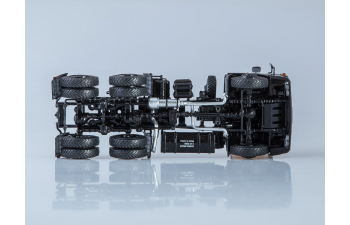 Камский грузовик 65225 седельный тягач, черный