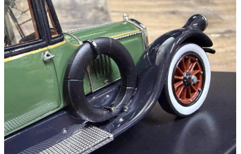 (Уценка!) Pierce Arrow Model 32 7-Seat Limousine - 1920 (green / black)