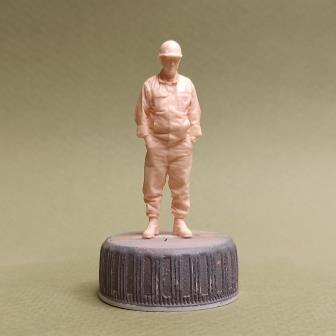 Фигура 0887 Рустам строитель, неокрашенная