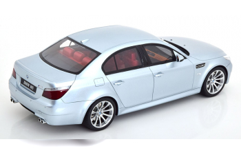 BMW M5 E60 Saloon (2008), silver