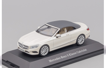 MERCEDES-BENZ S-Class Cabriolet A217, white