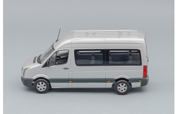 VOLKSWAGEN Crafter Minibus, silver