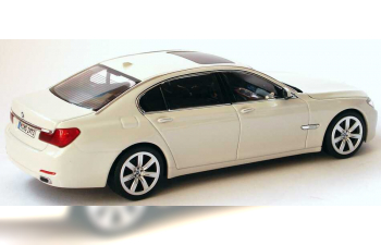 BMW 750Li F01/F02 (2008), alpine white