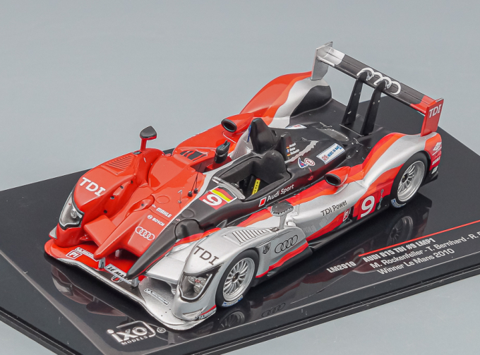 AUDI R15 TDi 9 Winner Le Mans (M.Rockenfeller - T.Bernhard - R.Dumas) 2010, red