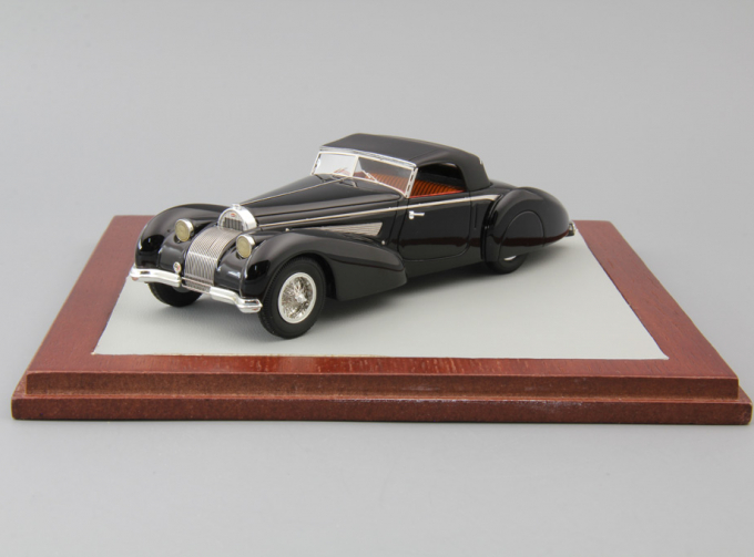 BUGATTI 57 Voll & Ruhrbeck Cabriolet Ferme (1939), black 