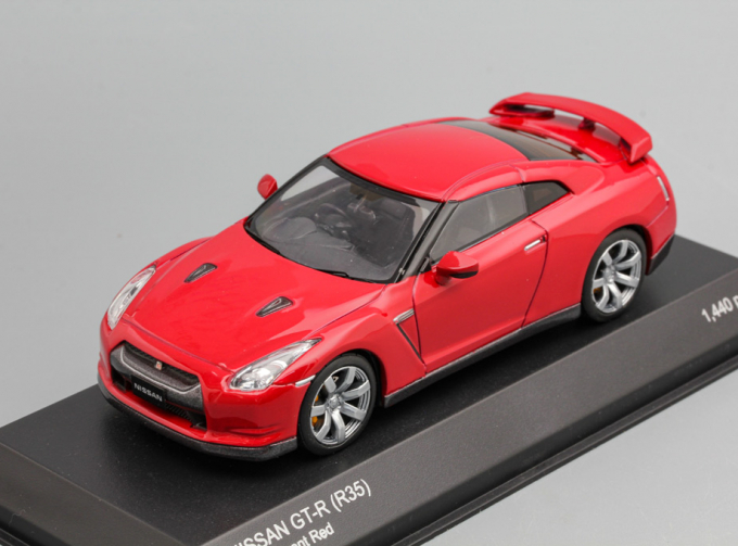 NISSAN GT-R (R35), red