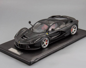 FERRARI LaFerrari (no openings), black