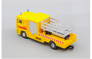 MAN F2000 Road Maintenance Truck, yellow