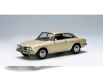 ALFA ROMEO 1750 GTV 1967, light gold