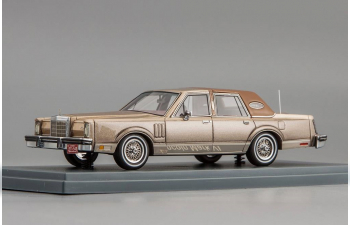 LINCOLN Mark VI Sedan (1979), beige over grey