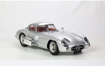 Сборная модель MERCEDES-BENZ 300 SLR ''Uhlenhaut Coupé''