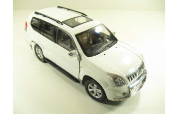 TOYOTA Land Cruiser Prado, масштаб 1:24, белый