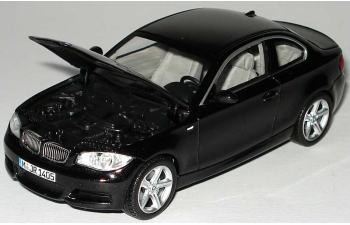 BMW 1er Coupe E82 (2007), saphir schwarz met.