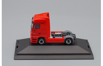 MERCEDES-BENZ Actros 1860, red