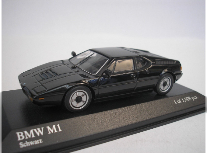 BMW M1, black