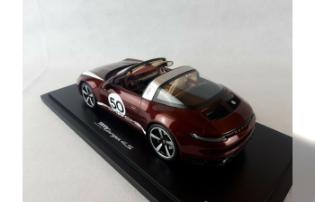 PORSCHE 911 (992) Targa 4S Heritage Design Ed. red