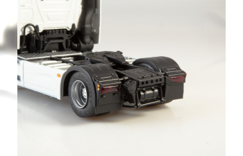 Камский грузовик 54901 седельный тягач, белый