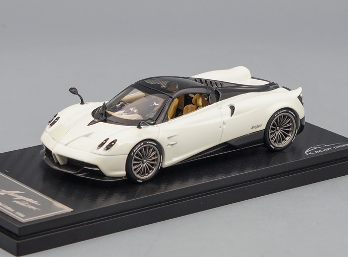 PAGANI Huayra Roadster (2017), bianco fabriano (white pearl)