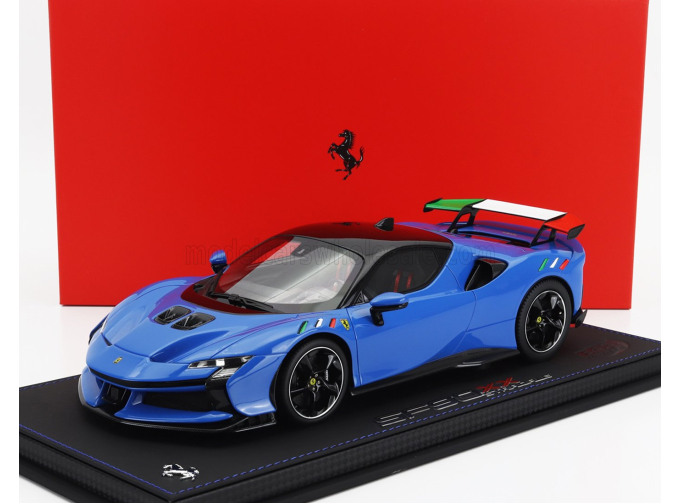 FERRARI Sf90 Xx Stradale Black Roof (2024) - Con Vetrina - With Showcase, Blu Francia - Blue Black