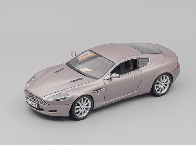 ASTON MARTIN DB9, silver