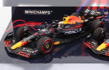 RED BULL F1 Set 2x Rb18 Team Oracle Red Bull Racing N 1 Winner Emilia Romagna Italy Gp World Champion 2022 Max Verstappen + N 11 2nd Emilia Romagna Italy Gp 2022 Sergio Perez, Matt Blue Yellow Red