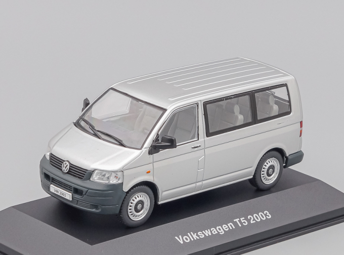VOLKSWAGEN T5 Type 2 (2003), silver