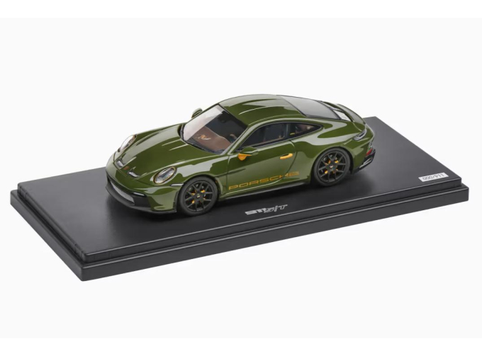 PORSCHE 911 992 S/T Coupe Special Request (2024), green