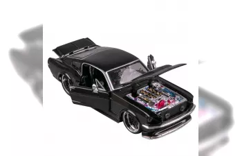 Сборная модель FORD Mustang GT (1967), black metallic