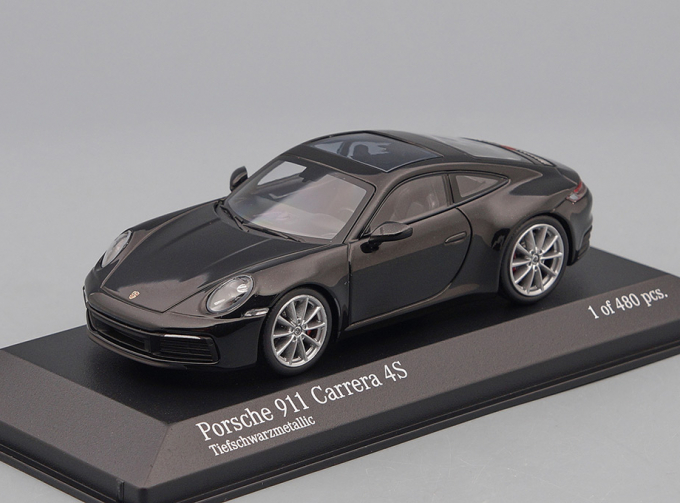 PORSCHE 911 (992) Carrera 4S (2019), black metallic