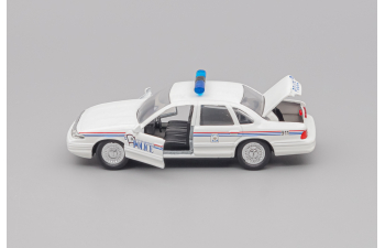 FORD Crown Victoria Savannah Police, white