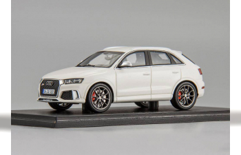 Audi RS Q3 2015 (white)
