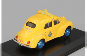 RENAULT 4CV Touring Secours belge (1958), yellow