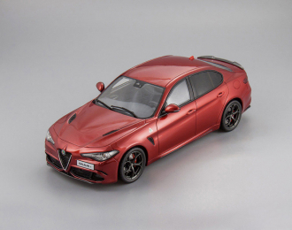 Alfa Romeo Giulia Quadrifoglio (red)