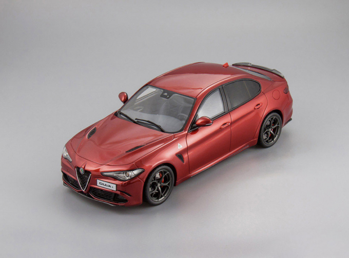 Alfa Romeo Giulia Quadrifoglio (red)