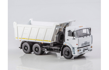 Камский грузовик 6520 самосвал, белый