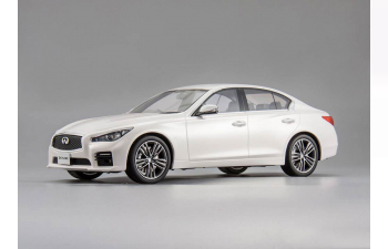 INFINITI Skyline Q50, white