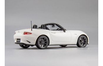 MAZDA Roadster MX-5 (ND), white