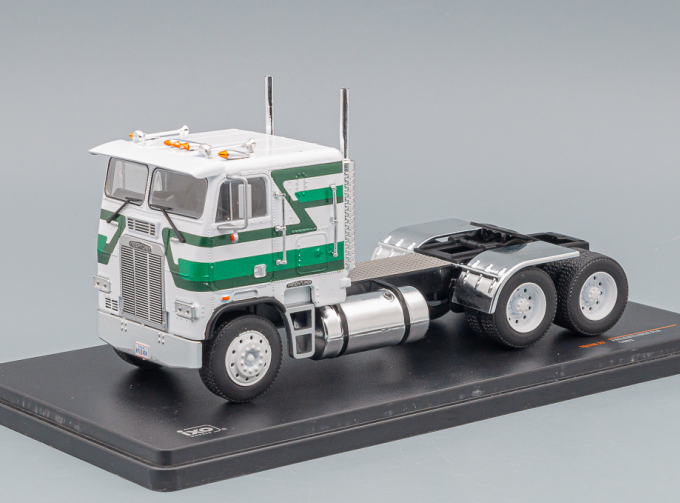 FREIGHTLINER FLA (1993), white green