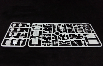 Сборная модель sWS 60cm Infrared Searchlight Carrier ‘UHU’