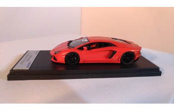 LAMBORGHINI Aventador LP 700-4, red