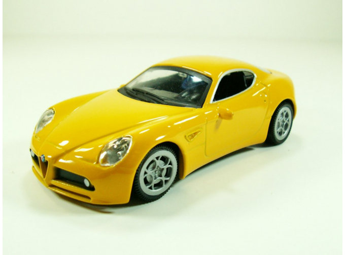 ALFA ROMEO 8C, серия ALFA-ROMEO 1:43, желтый