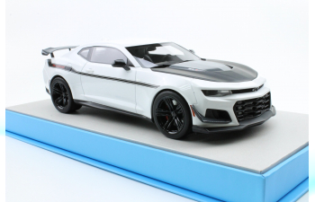 Chevrolet Camaro ZL1 1LE Hennessey Exorcist (white / black)