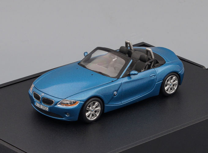 BMW Z4 Cabrio E85 Roadster, blue